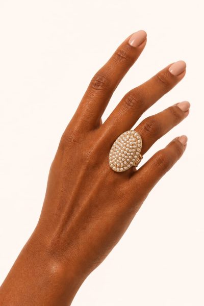 Grand Oval Pearl Ring