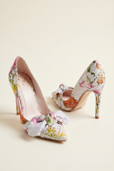 Bow Pump Pointed Toe Shoe