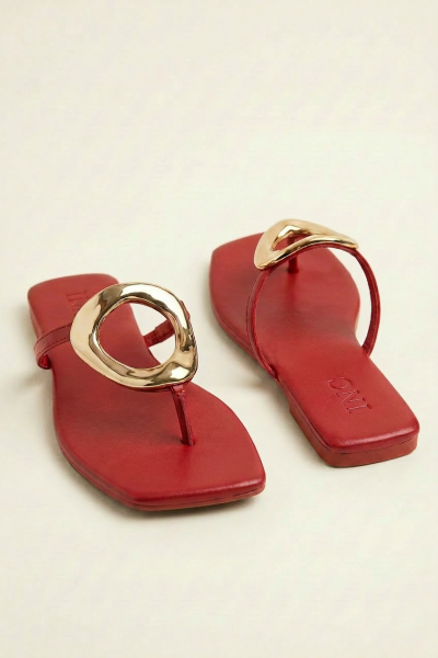 Flat Slippers With Gold Stud