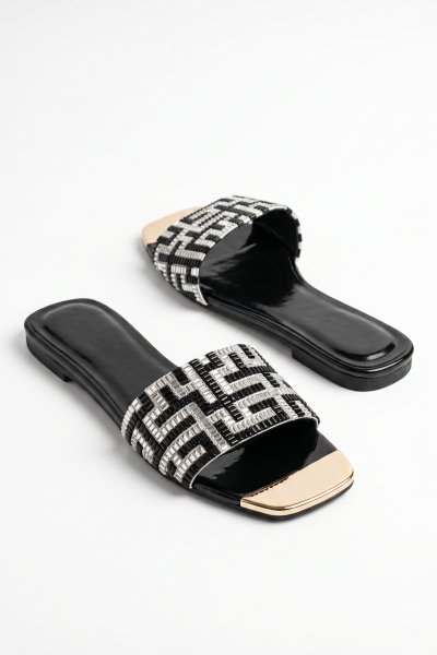 Flat Slippers With cube Stones